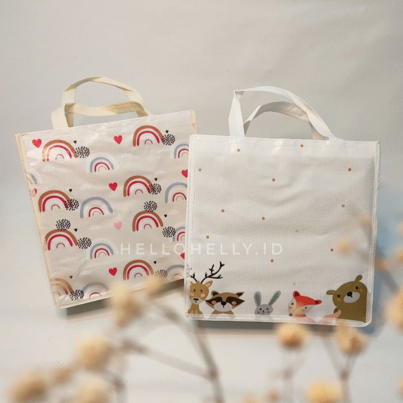 

Bag Hampers /hellohelly.id/hampersbag/paper bag/goodiebag/paper bag Hampers/tas Hampers/tas ulangtahun/tas Custum ulangtahun/ tas Souvenir /tas Hampers / tas kado /paperbag Custum/Tas Kado/Hampers bayi/Hampers lebaran/hampers ulangtahun/ Hampers nikahan