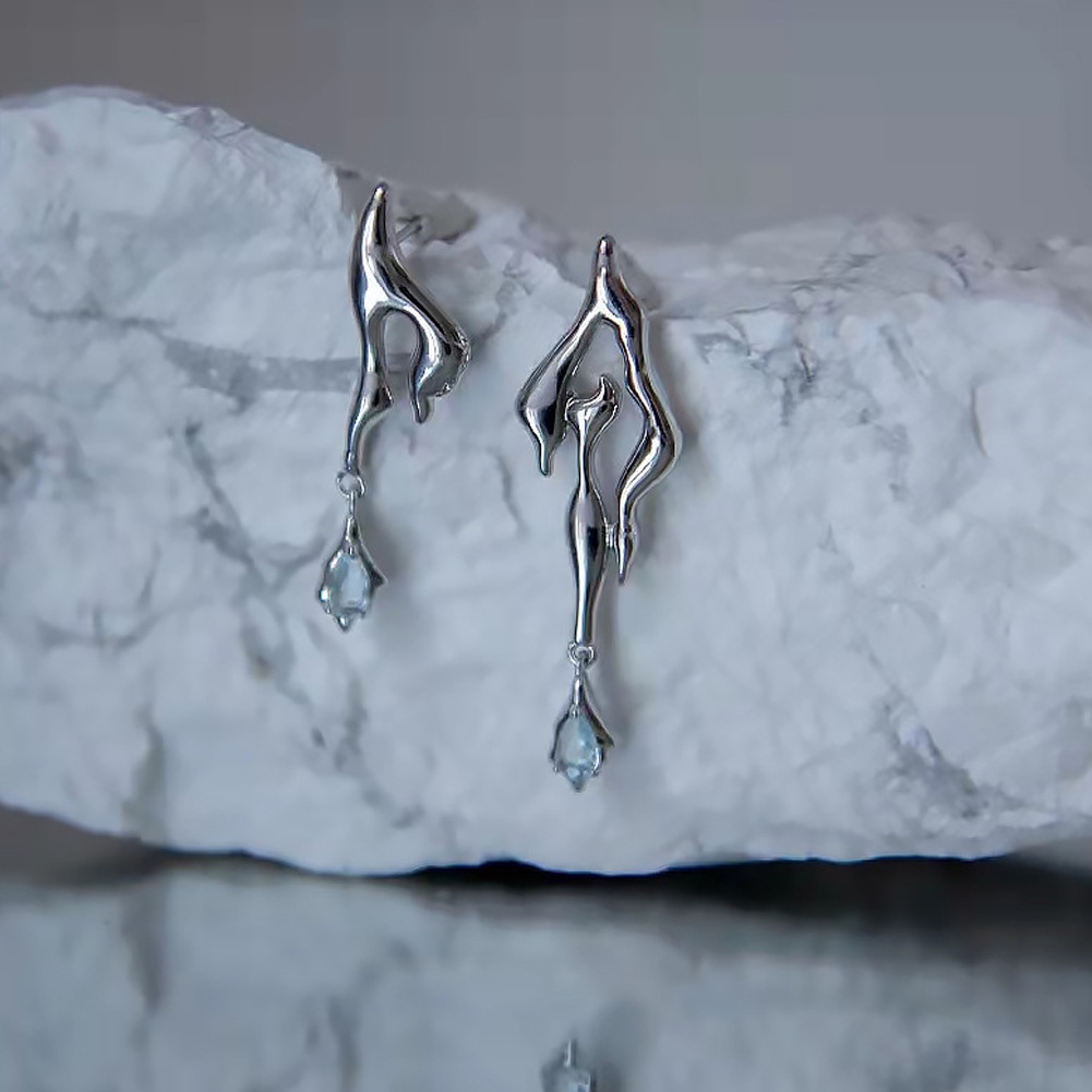 Anting Tusuk Gantung Temperament Bahan Metal Desain Geometri Asimetris Hias Zircon Untuk Wanita