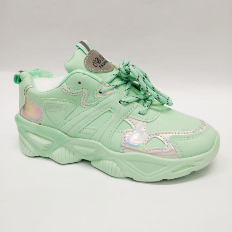 SNEAKERS WANITA-3