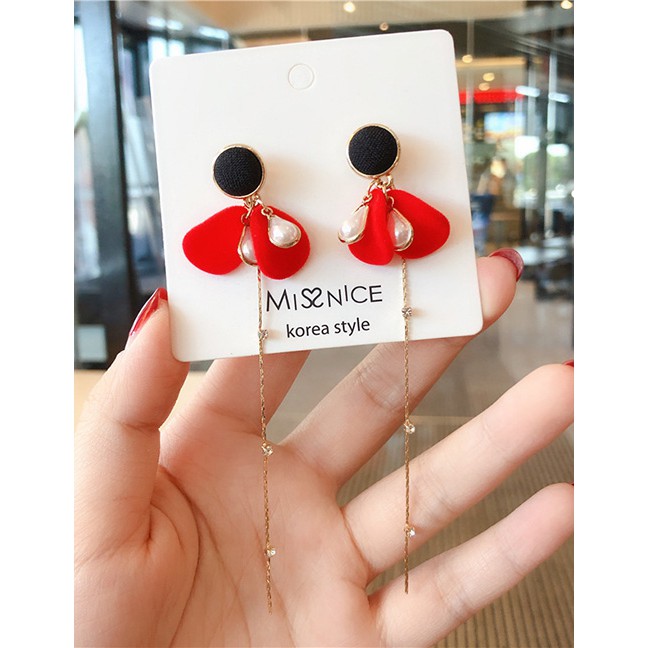 LRC Anting Tusuk Fashion Red Plush Pearl Hemisphere Petal Drops Tassel Earrings D19511