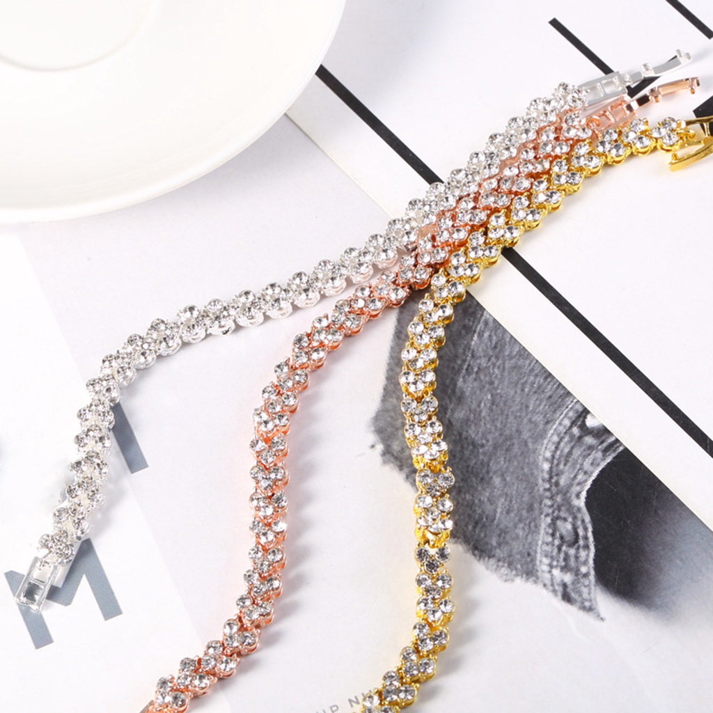 Hu Hu Hu Hu Hu Alat Bantu Pasang Kacamata♡ Gelang Bentuk Hati Bahan Alloy Aksen Berlian Imitasi Untuk Pengantin