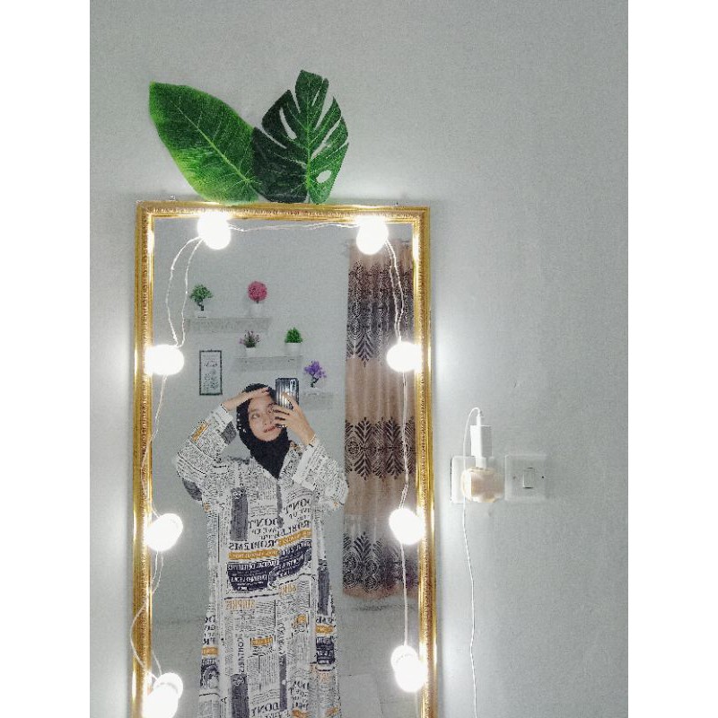 Baju motif koran white