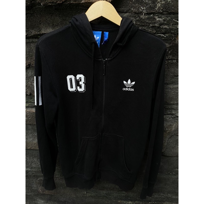 

adidas tag biru