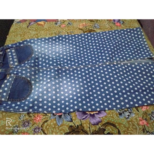 Rok panjang anak Levis model span