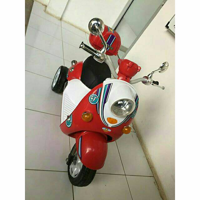  Motor  aki  scoopy  merah putih Shopee Indonesia