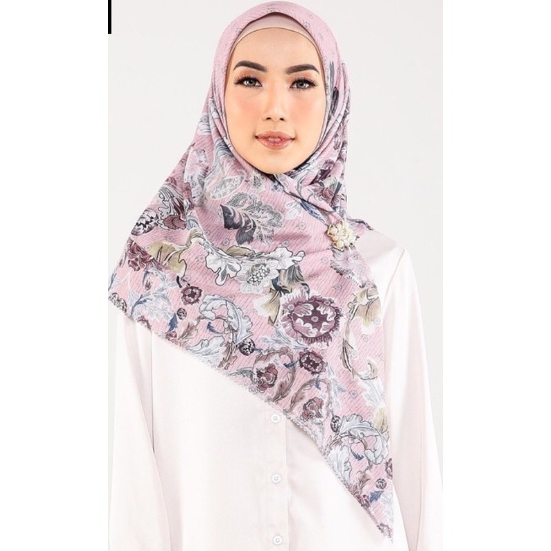 Buttonscarves the Royale Guzel Hampers scarf only