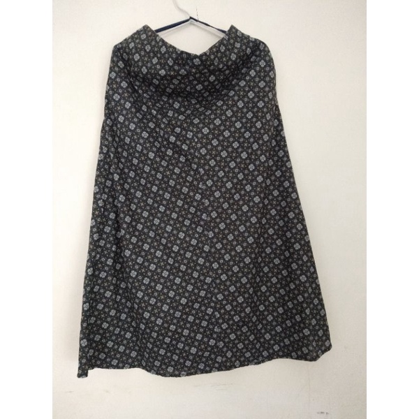 rok batik uniqlo preloved