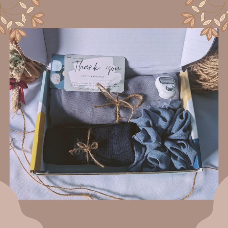 

Gift Box Hijab / Kotak Hadiah Jilbab / Box Hampers Ultah, Wisuda