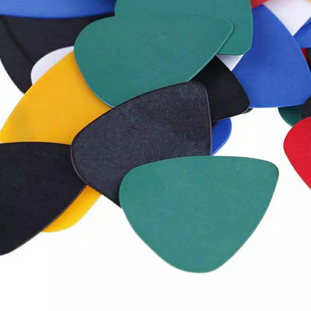 Pick gitar warna warni 0.51