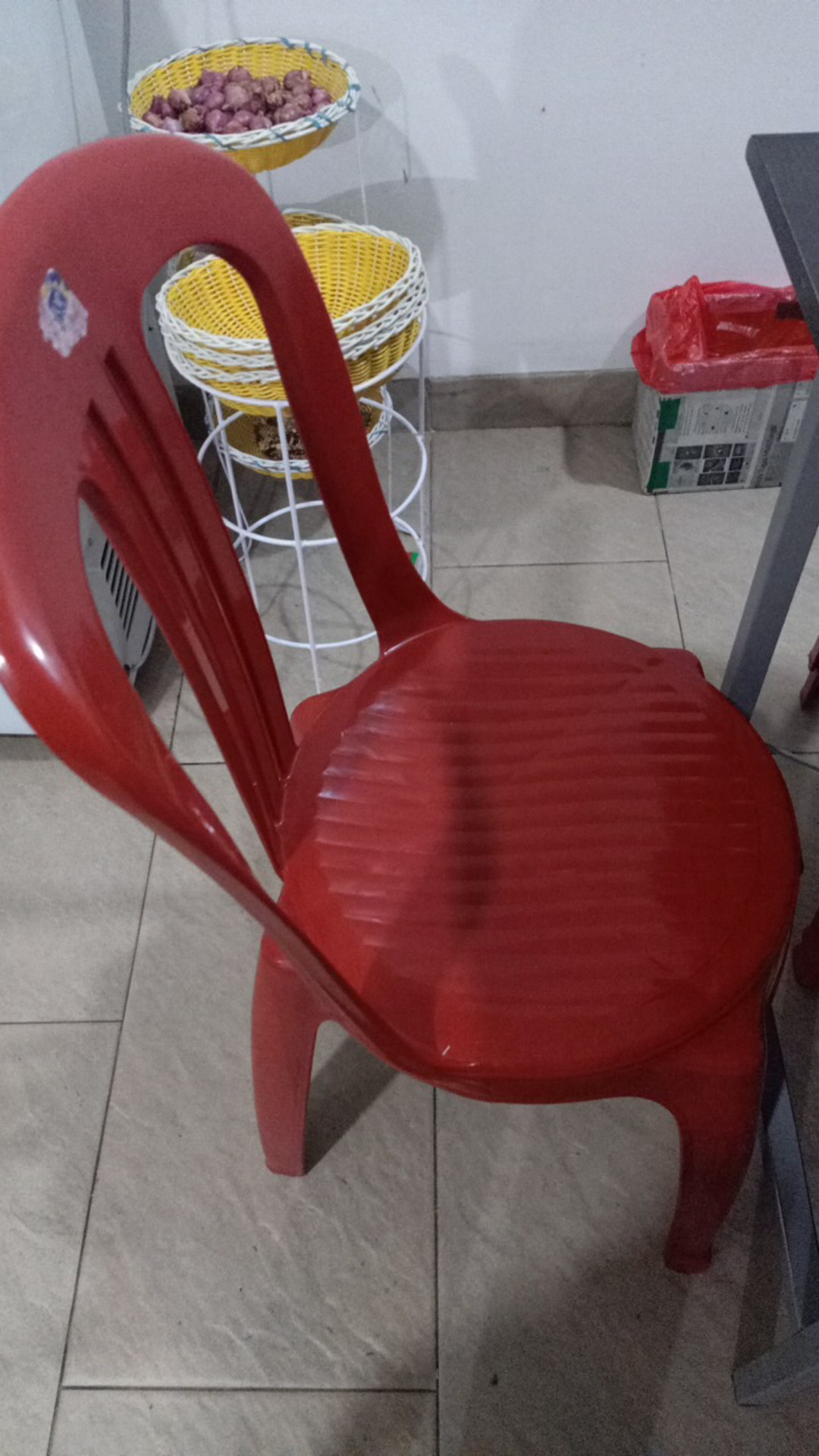 Kursi Plastik Napolly Big 101 (harga Promo)