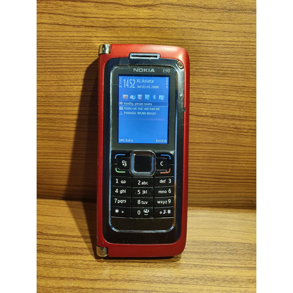 HP Handphone Nokia E90 Communicator Mulus Merah