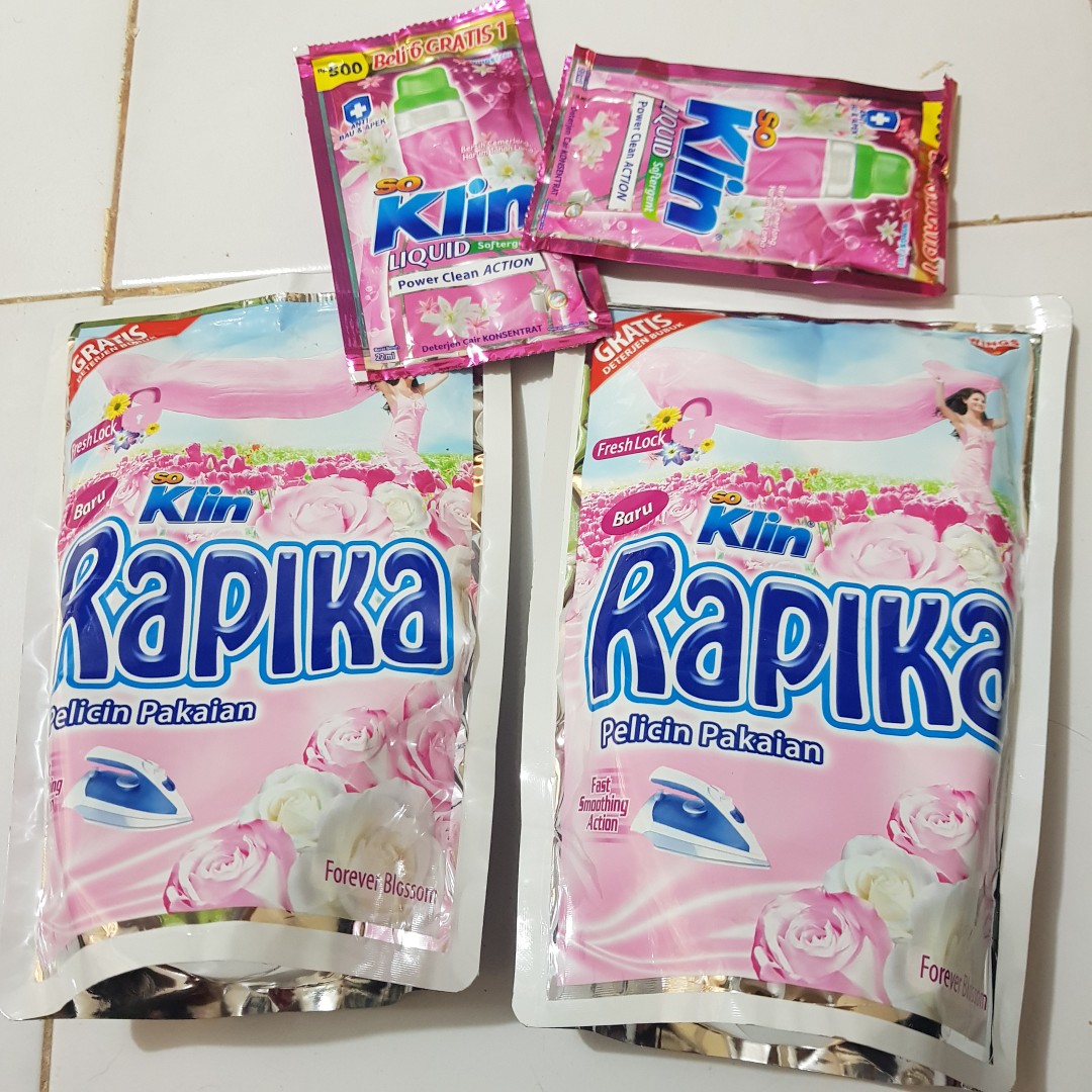 Rapika Pelicin Pakaian Forever Blossom Pouch 400ml
