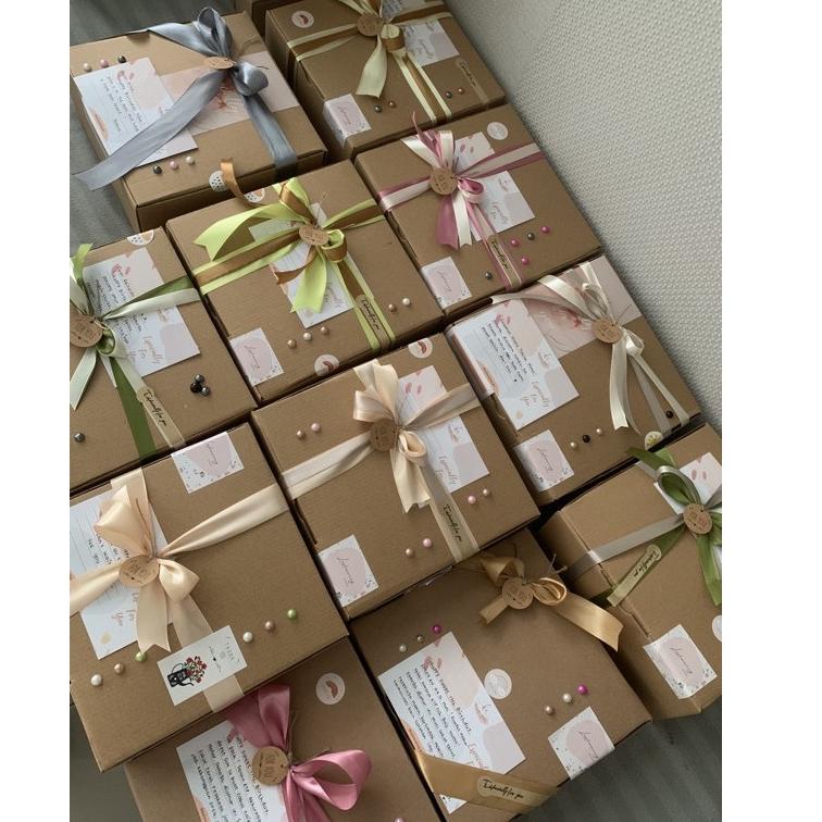

Ready Stock 6TWBR GIFT BOX /HADIAH ULANG TAHUN /BIRTHDAY GIFT BOX / HADIAH WISUDA / GRADUATION GIFT