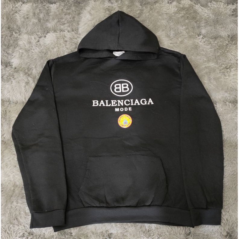 Harga hoodie best sale balenciaga original