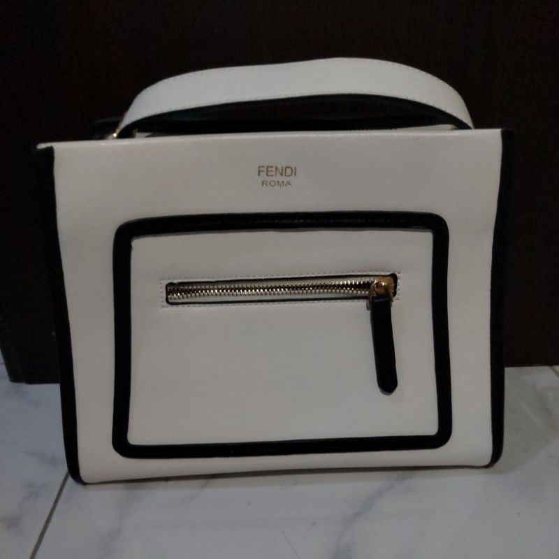 cuci gudang [PRELOVED] tas handbag selempang Fendi roma