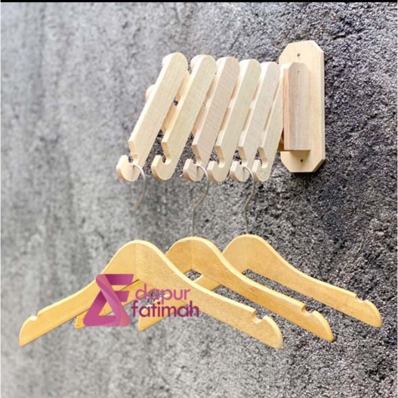 Kapstok/Gantungan baju bahan kayu Pinus model jadul