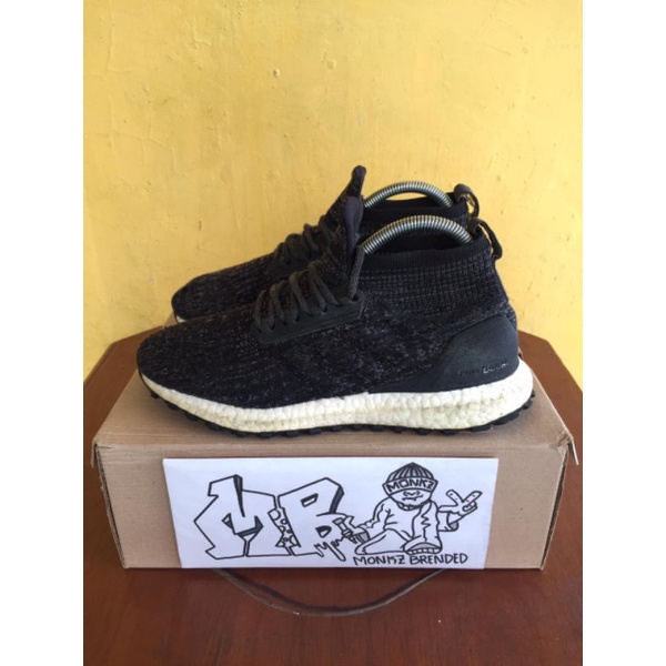 ADIDAS ULTRABOOST MID