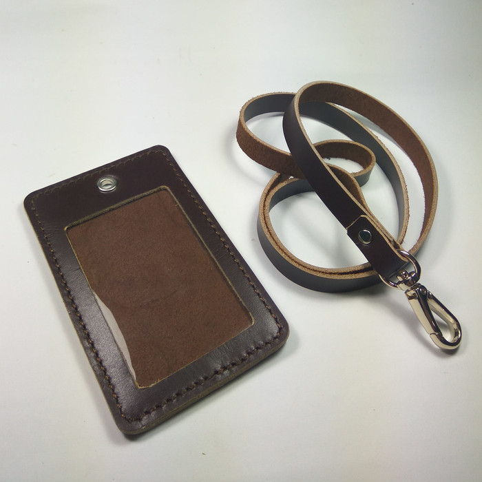 

gantungan ID card kulit asli warna coklat | id card holder tali id car
