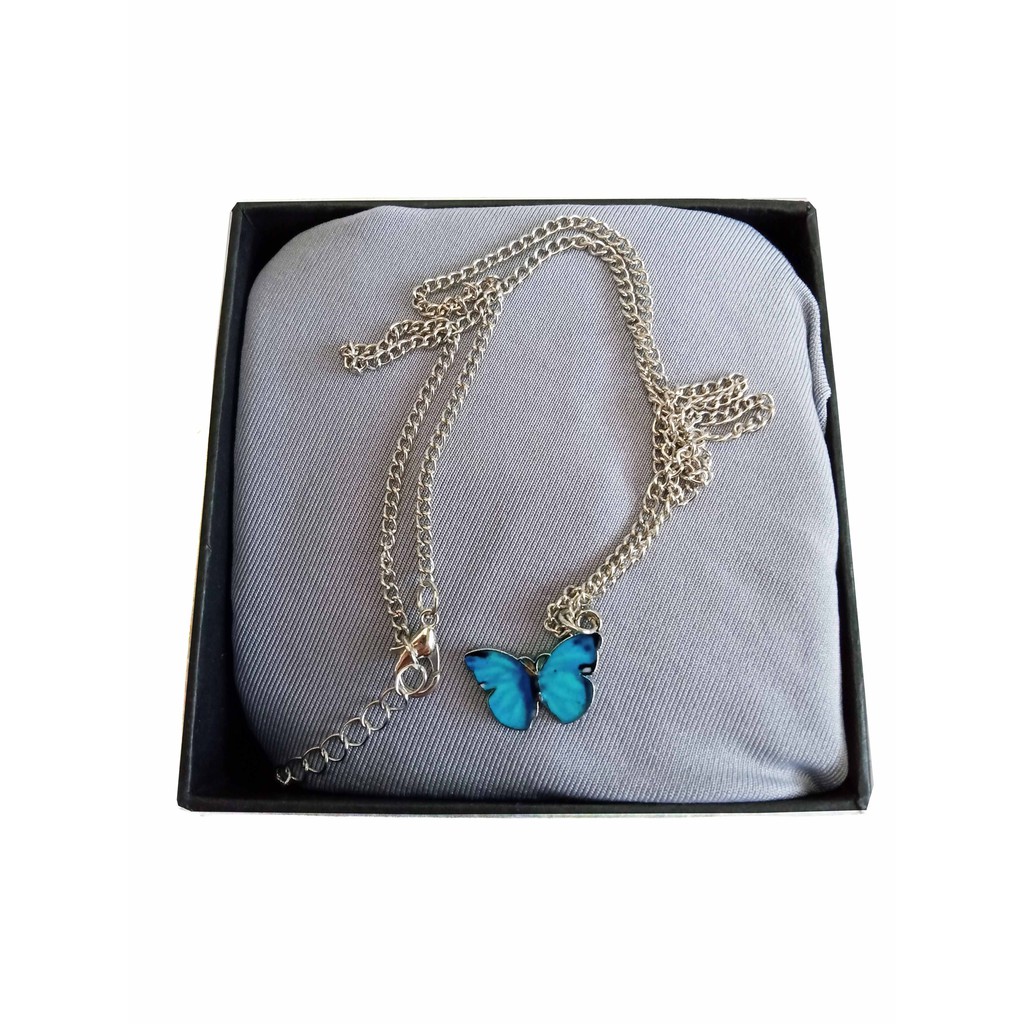 Kalung Liontin Kupu-Kupu Gradient
