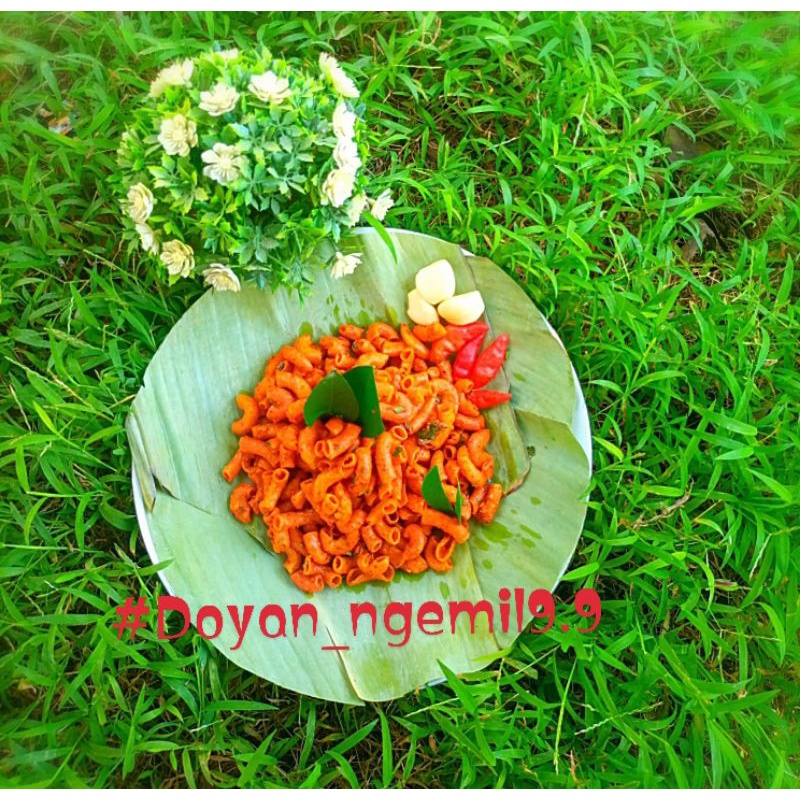 

Makaroni pedas daun jeruk
