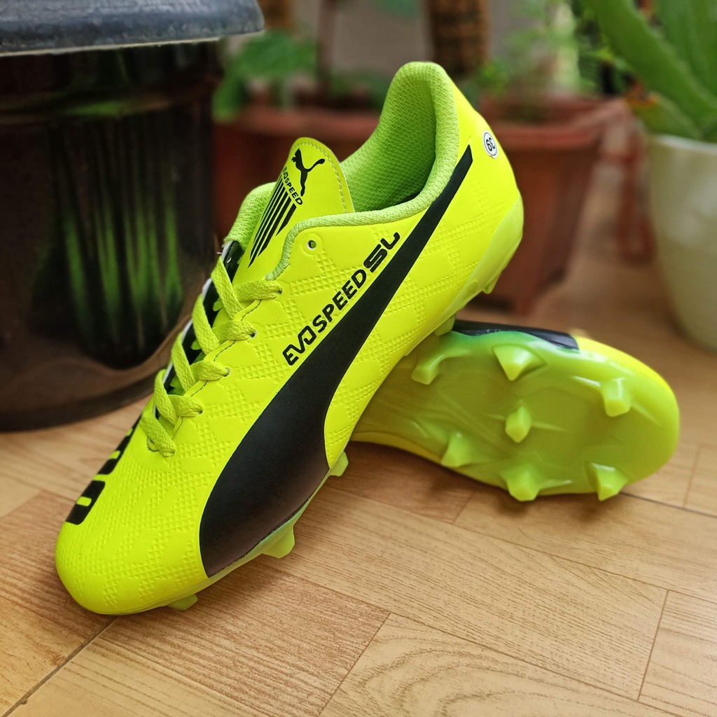 SEPATU BOLA PUMA