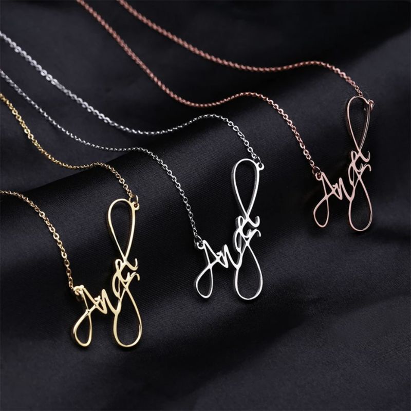 Kalung Nama Lapis Emas