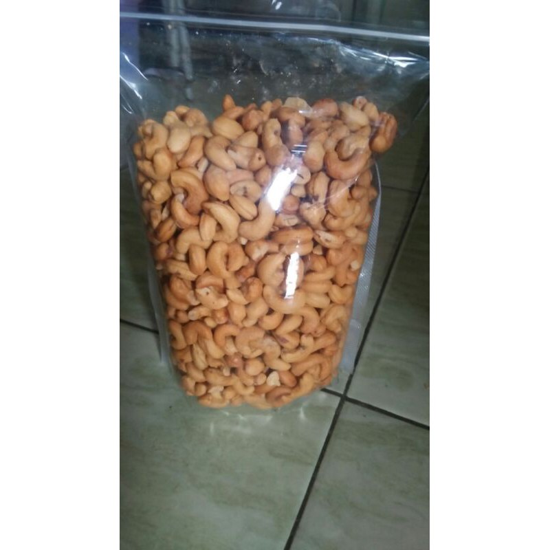 

Kacang Mede Goreng 1 kg