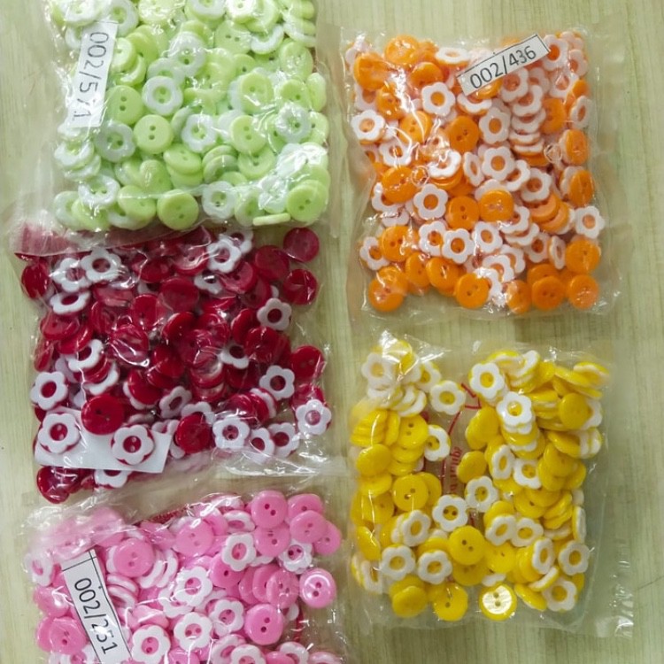 kancing sakura /kancing bunga sakura diameter 13mm isi 144 pcs