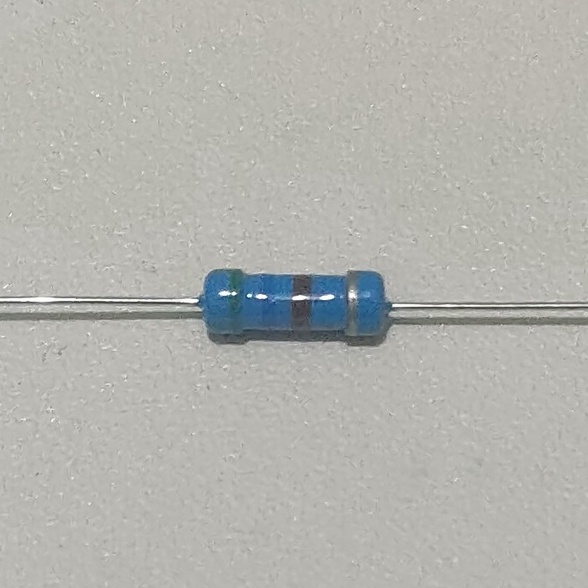 Resistor 560 Ohm 1/2 Watt Toleransi 5% Carbon atau Metal Film