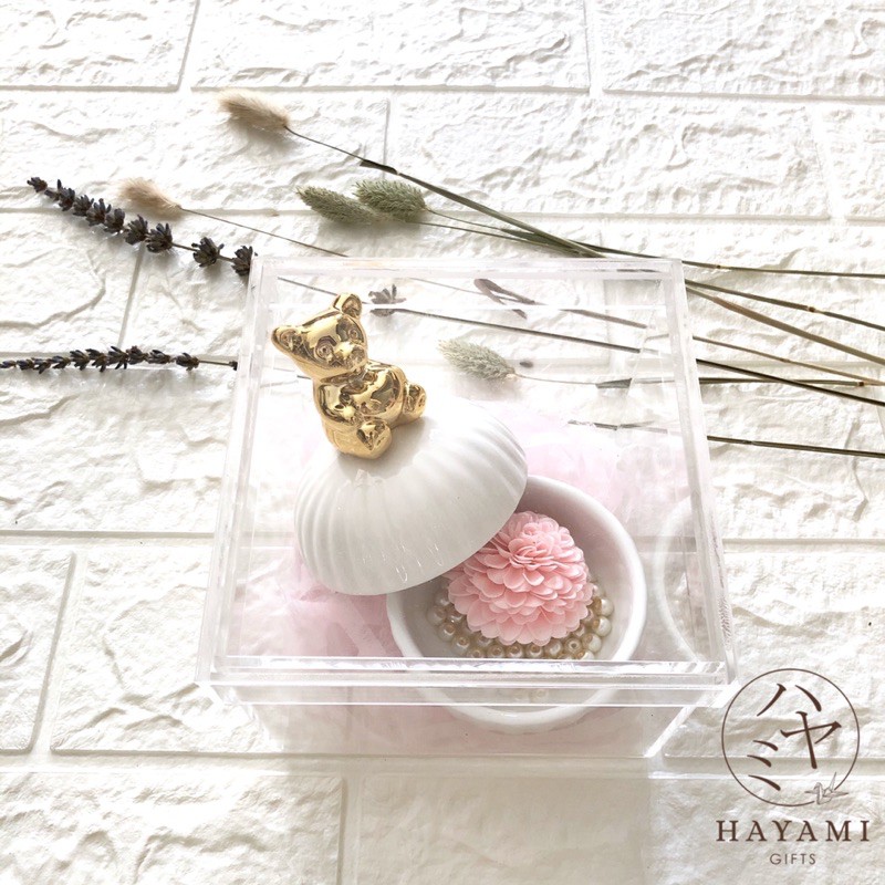 

HANA Acrylic box with jar