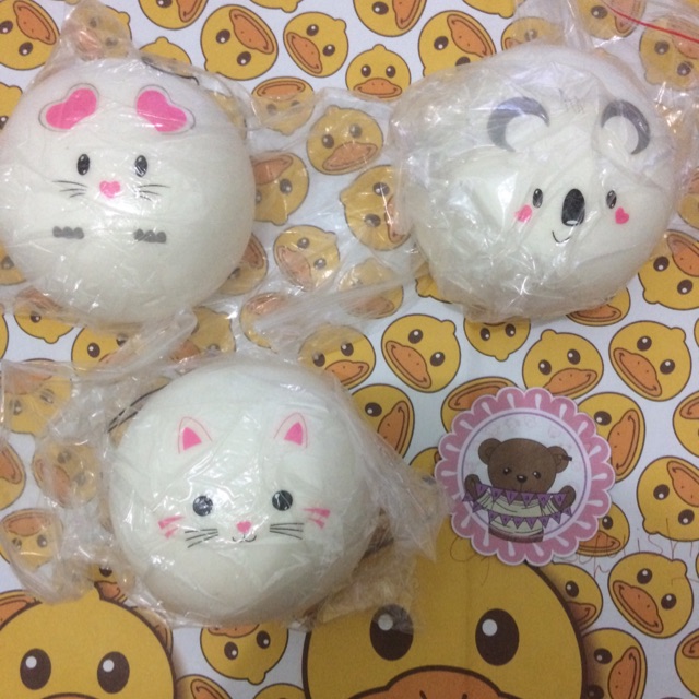 Squishy jumbo animal bun