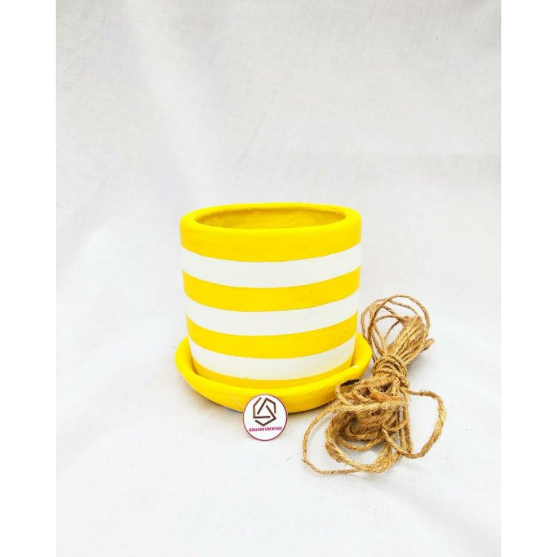 pot lucu/pot gerabah/pot custom /pot terracotta 10-15 cm