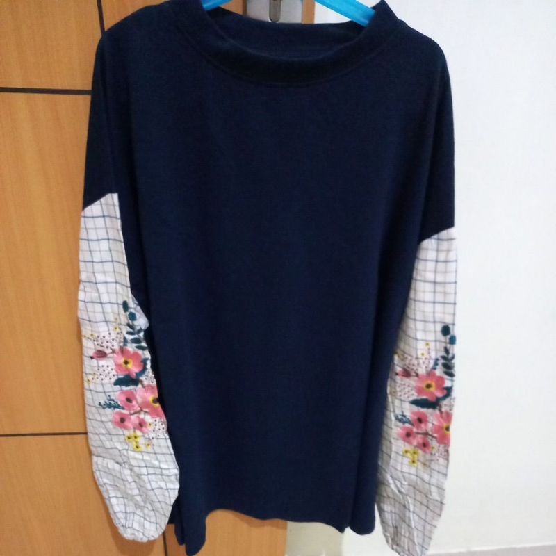 Aleza Top Navy Preloved