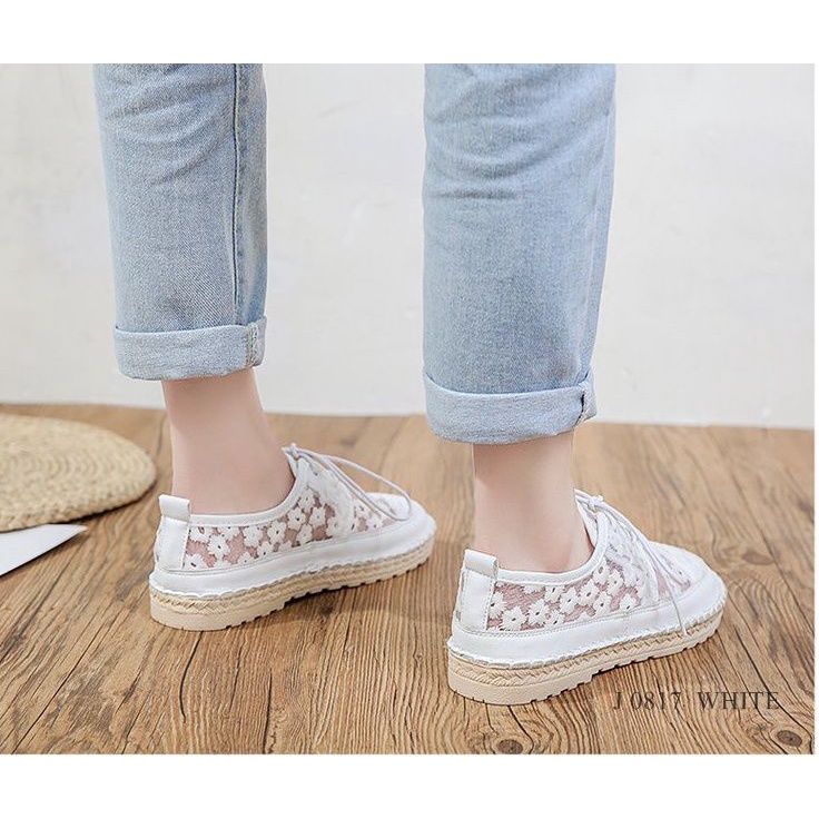 SEPATU BROKAT SLIP ON MOTIF FLOWER ANIELA 0817