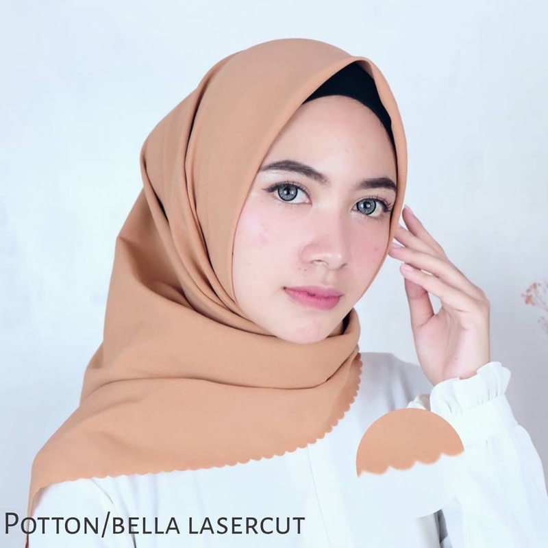 HIJAB SEGIEMPAT BELLA SQUARE LASERCUT