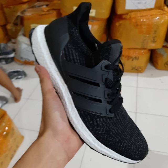 Sepatu Adidas Ultraboost 30
