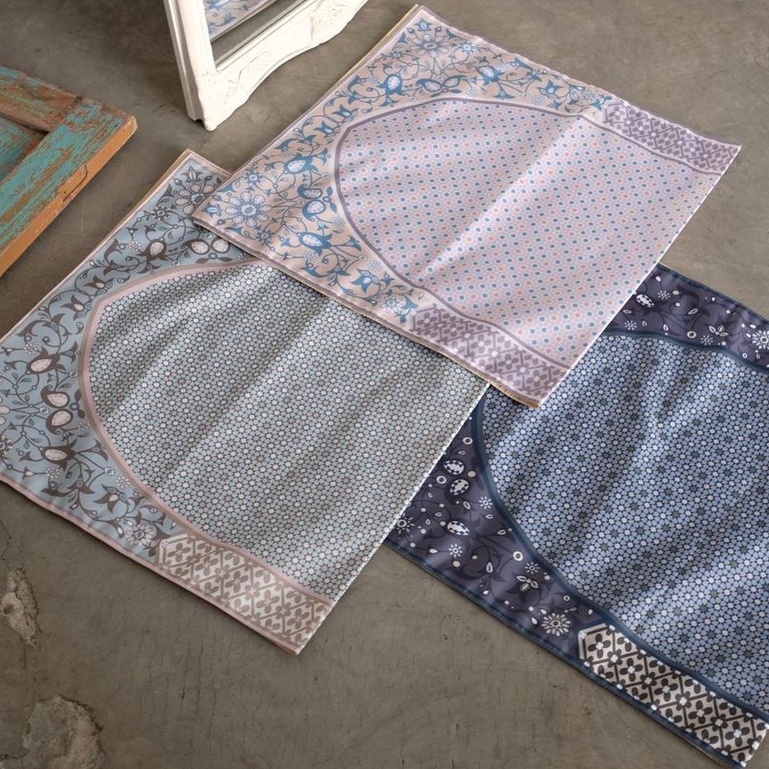 Sajadah Kecil Sajadah Kecil Sajadah Bulu Sajadah turki bludru hitam premium,motif bunga,turki premiu