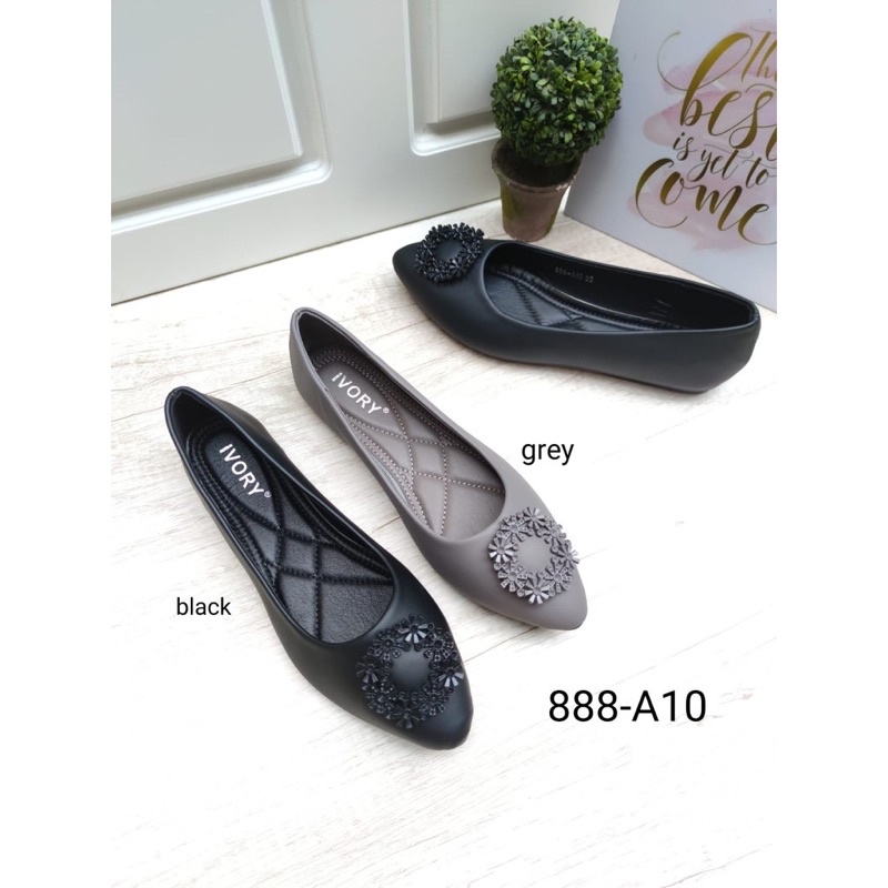 SEPATU WANITA IVORY, SEPATU FLATSHOES KERJA KULIAH