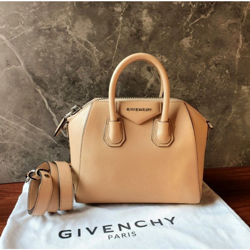 Harga Givenchy Antigona Preloved Terbaru April 2023 |BigGo Indonesia