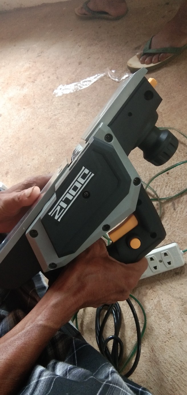 Doliz Ba126 Planer 82mm 450w / Mesin Ketam/ Pasrah/ Serut Kayu Ba 126