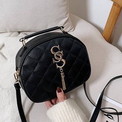 JT - T09 TAS SELEMPANG WANITA PESTA KOREA SLING BAG MEWAH IMPORT KULIT PUTIH RANTAI ABG