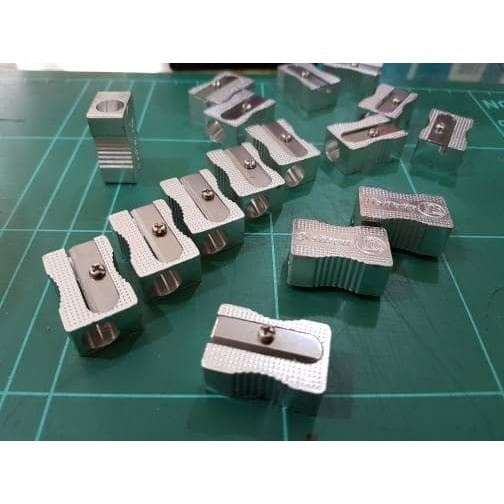 

Rutan pelikan pencil / pensil sharpener Besi