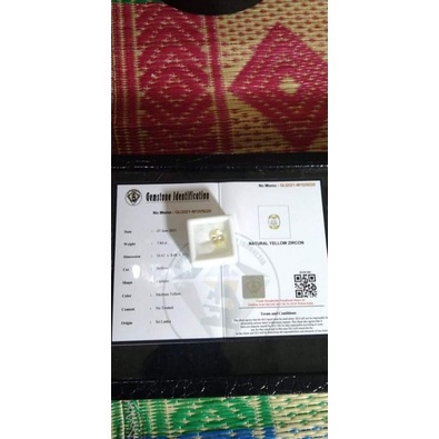 NATURAL YELLOW ZIRCON