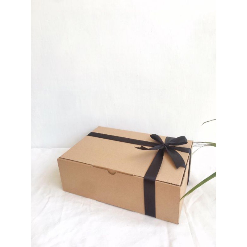 

BOX HAMPERS