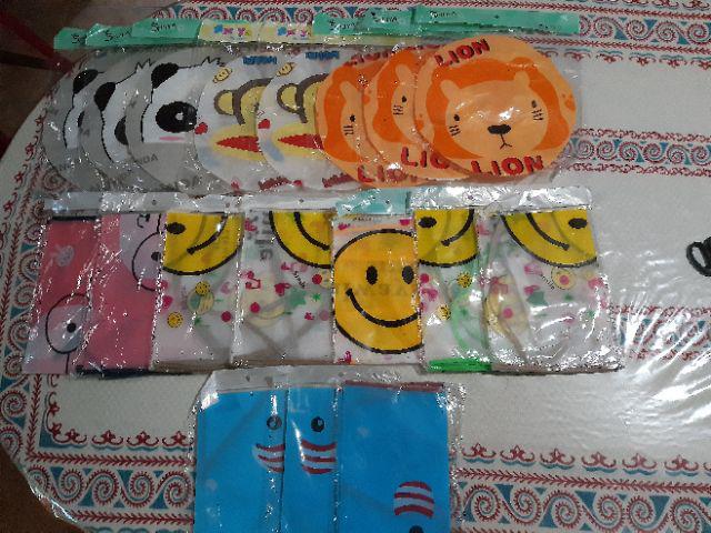 Penutup Kepala Karakter