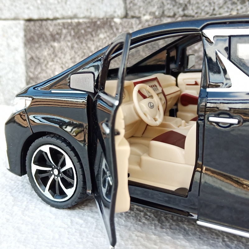 LEXUS LM300h Parfume Pewangi Pengharum Mobil Parfum Pajangan Miniatur Diecast Mobil