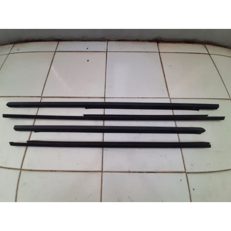 List Plate Kaca Luar Mercedes Benz W202 Original