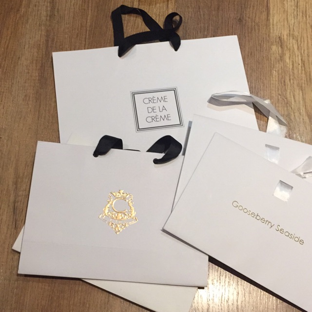 

Fashion brand paperbag