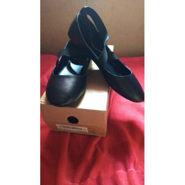 PRELOVED SEPATU SOPHIE MARTIN