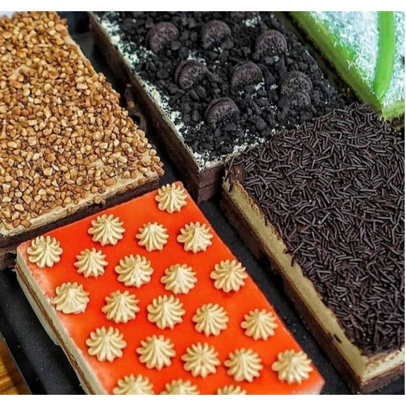 Lu'Miere / Lumiere / Kue Asix / Kue Artis / Klepon Cake / Kue Klepon / Klepon